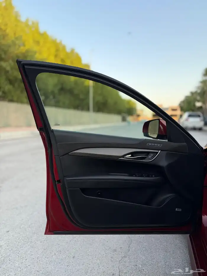 كاديلاك ATS-V قمة النظافة بحالة الجديد 35