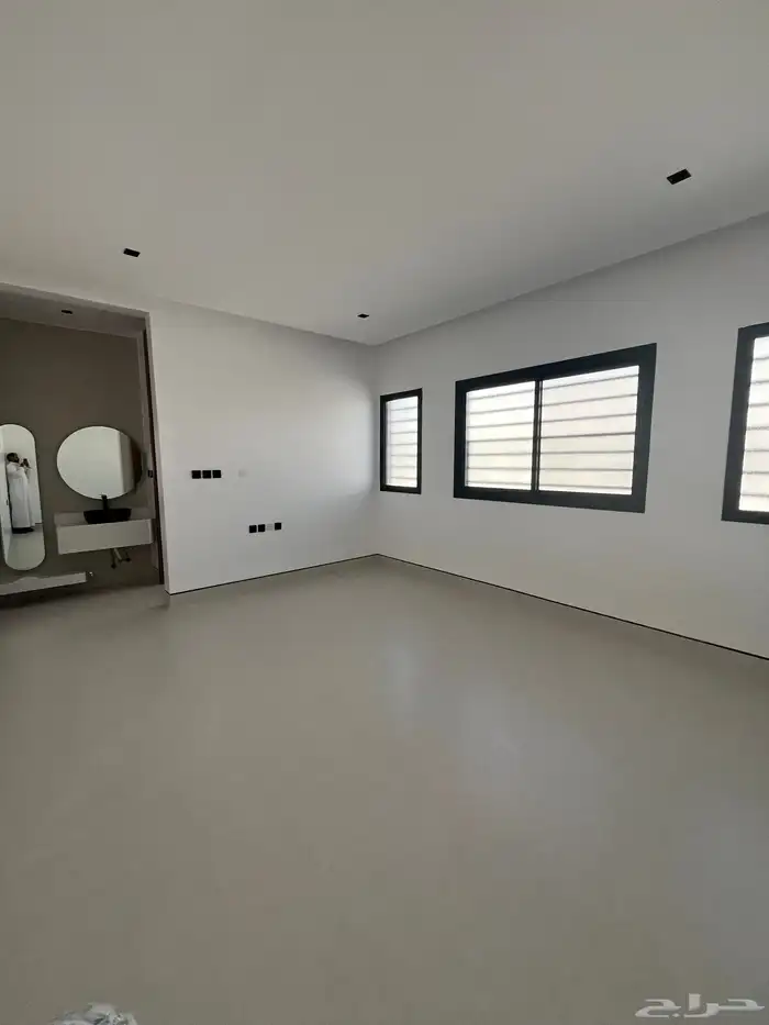 ادوار وشقق منفصله للبيع في المزاحمية 16