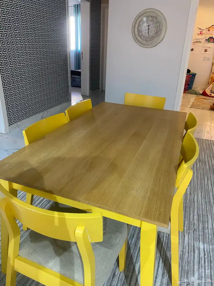 طاولة طعام منزليه 2