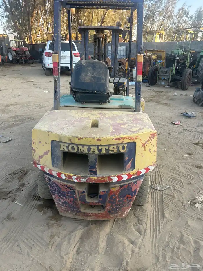 رافعه ثلاثه طن كماتسوالدركسون عطلانه البيع على وضعها الحالي 3