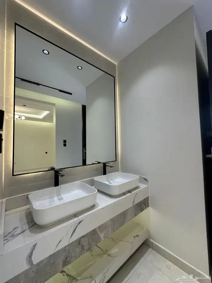 للبيع شقق ارضيه ممتازه فى احد رفيده 8