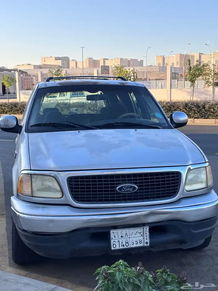 فورد اكسبديشن 2001 1