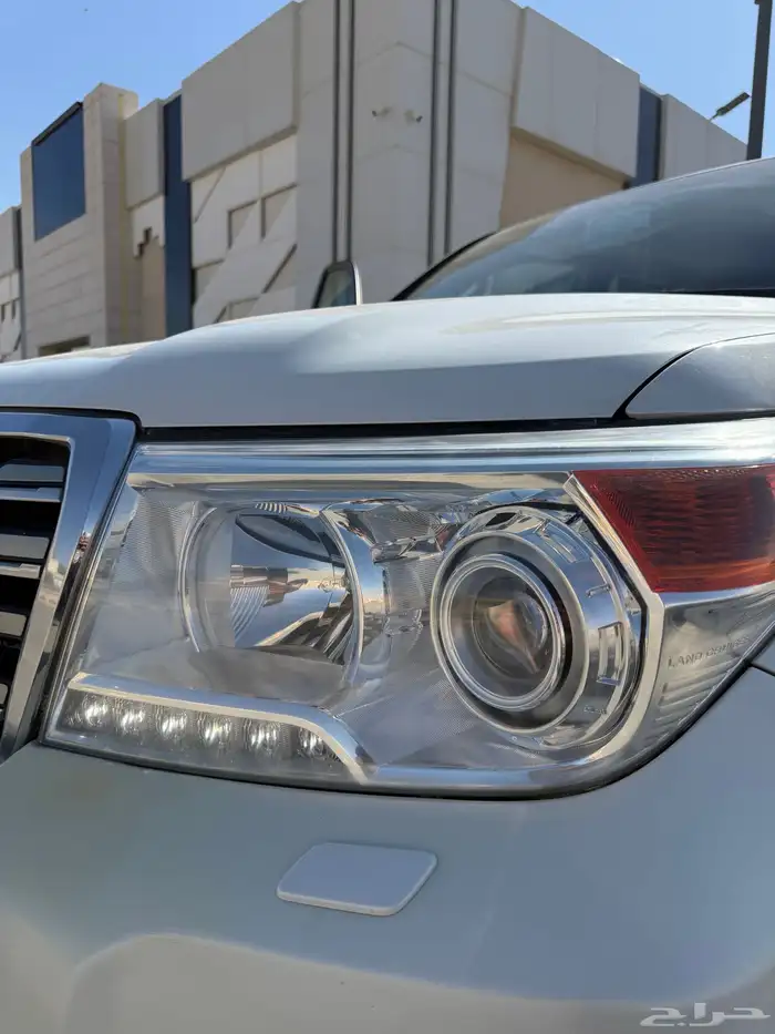 لاندكروزر GXR3 V8 ستيني ( نظيف ) 9