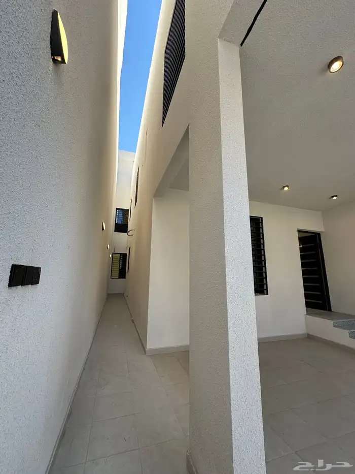 للبيع شقق ارضيه ممتازه فى احد رفيده 2