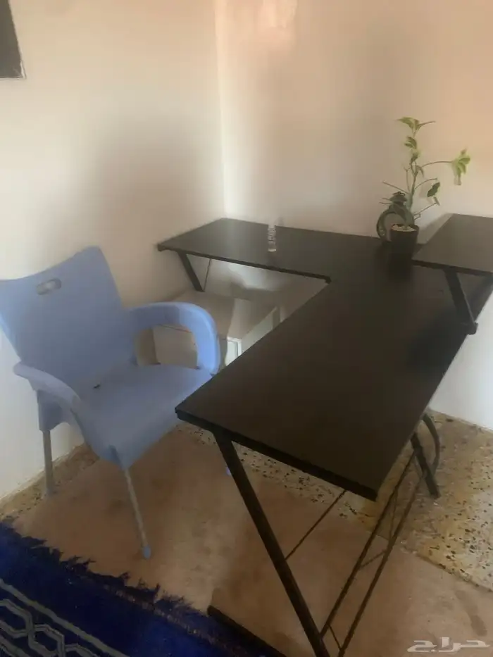 مكتب مع كرسي معاه كمدينو 3