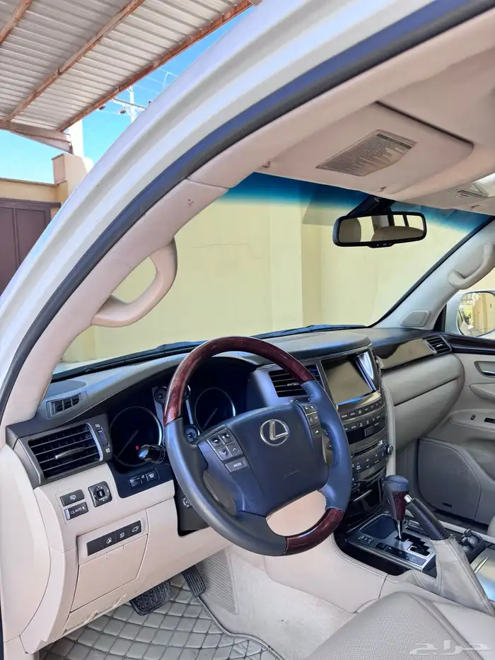 لكزس LX570 موديل 2010 فل DD 4