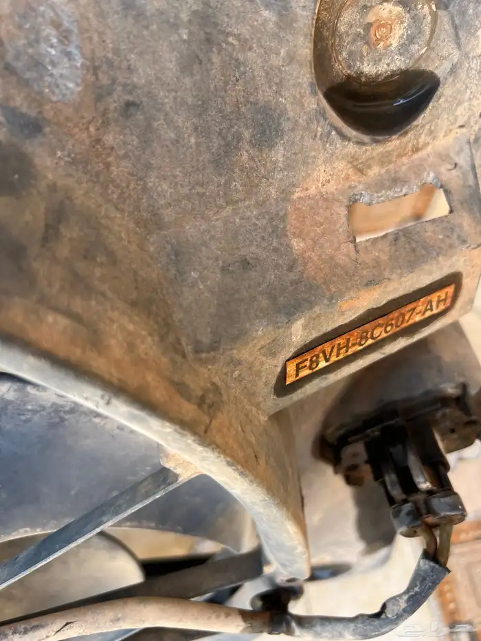 اسطب فورد ماركيز اصلي يسار من 98 الي 2002 ومروحه فورد 3