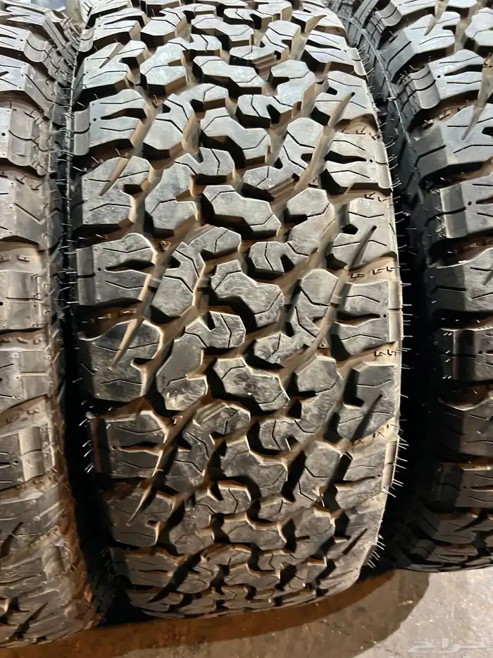 كفرات حجرية تاريخ 2025 مقاس 285 70 17 شبه الجديد عددهم 4 13