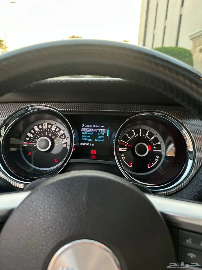 2013 موستنج 5.0 قير عادي فل بانوراما داخلي احمر 12