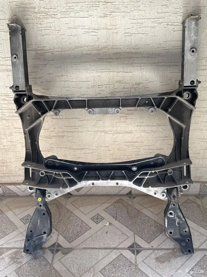 كمر لكزس بحاله ممتازه 460 يركب من موديل 2007فما فوق 11