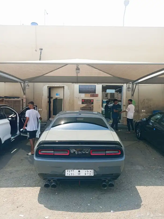 Dodge Challenger V8 5.7L HEMI 9