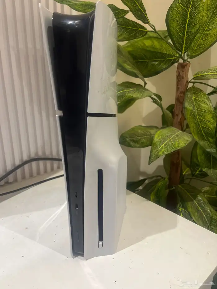 بلستيشن فايف وشريط فيفا 0