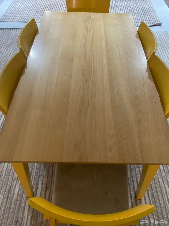 طاولة طعام منزليه 1