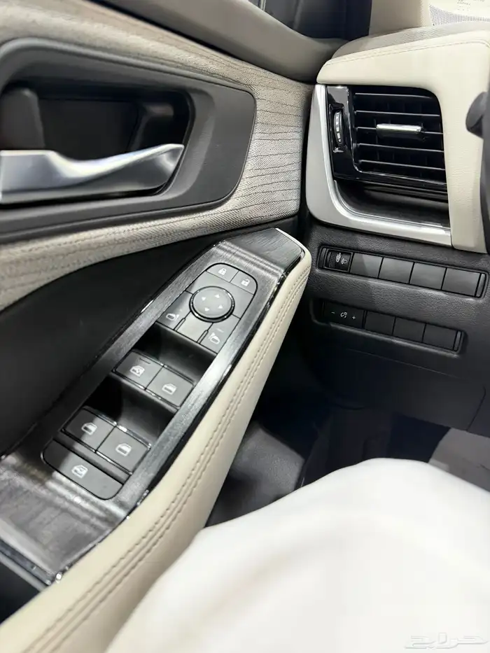 نيسان اكس تريل 7 مقاعد ستاندر بدون دبل 2026 5