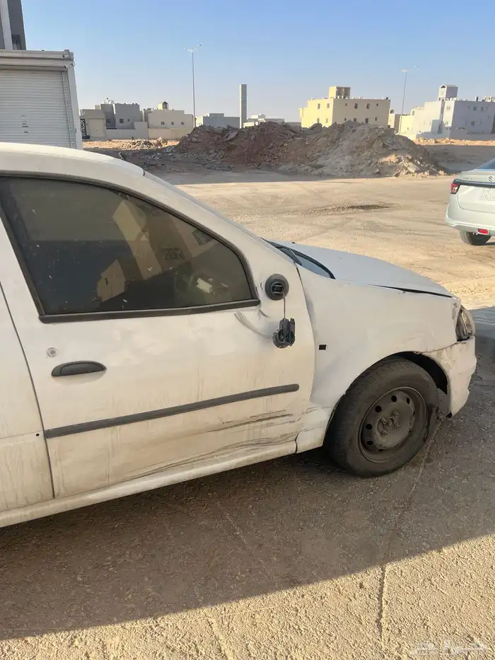 رينو لوقان موديل 2012 قير عادي 1