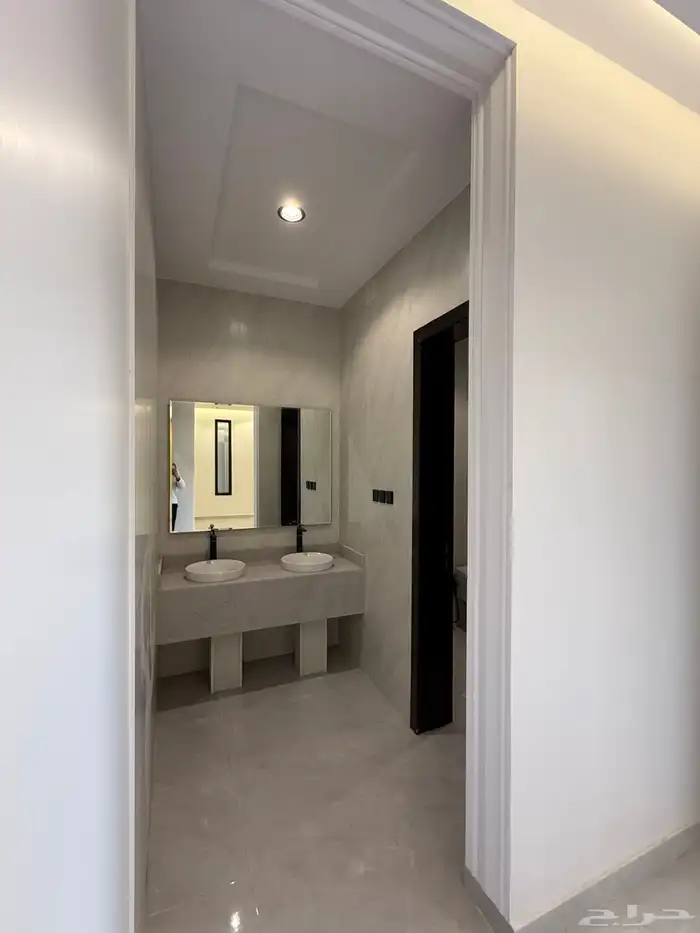 فلل فاخرة دورين وملحق بضيافات خارجيه شمال خميس مشيط مخطط 6 12