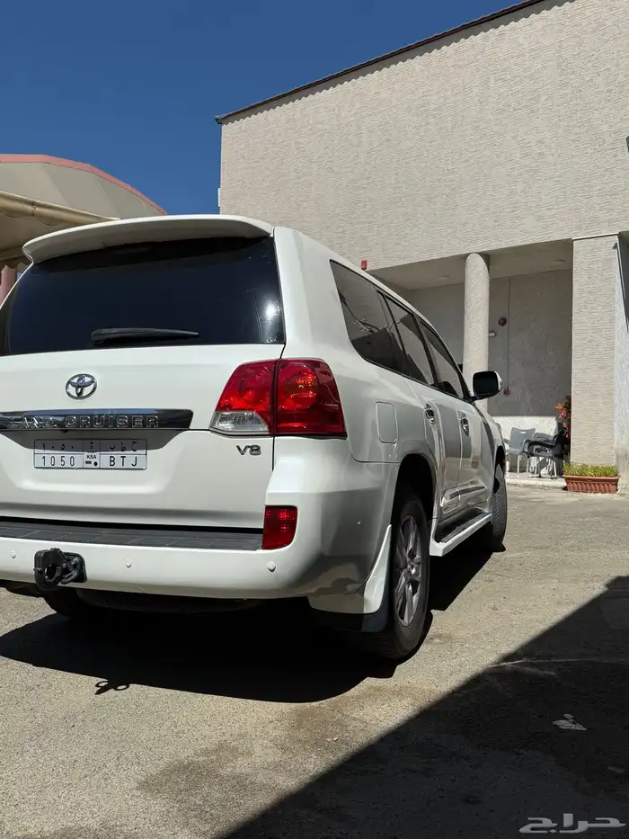 صالون لاندكروزر GXR 2014 2