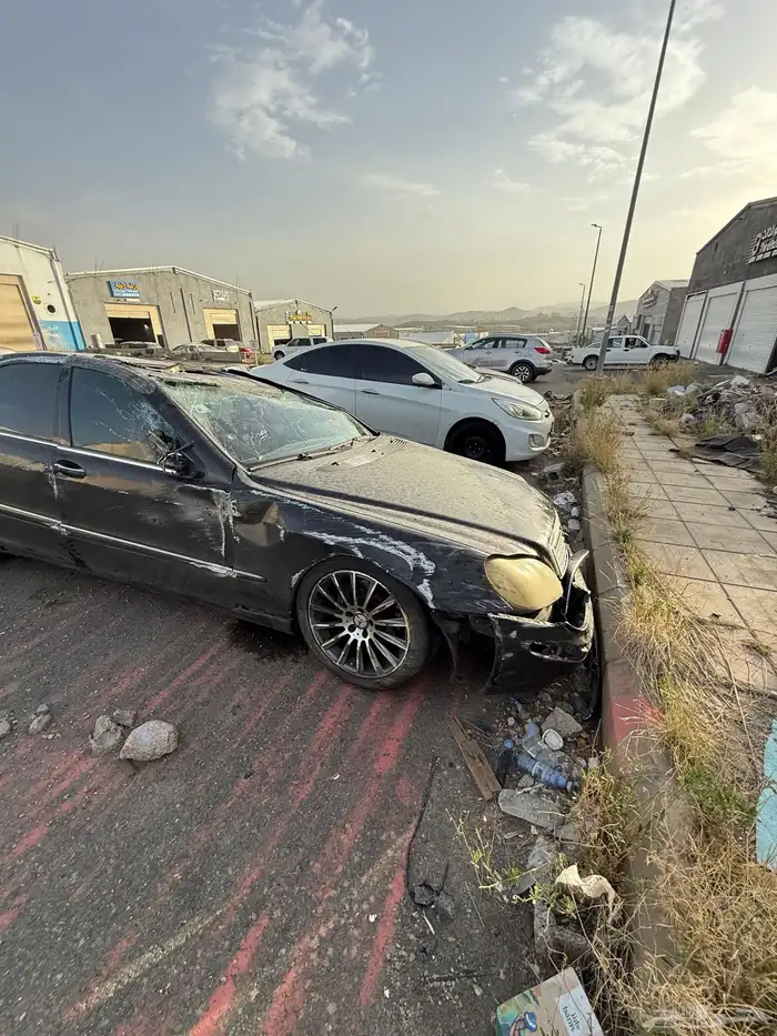 مرسيدس فياقرا 2005   S500 مصدوم بيع تشليح 1