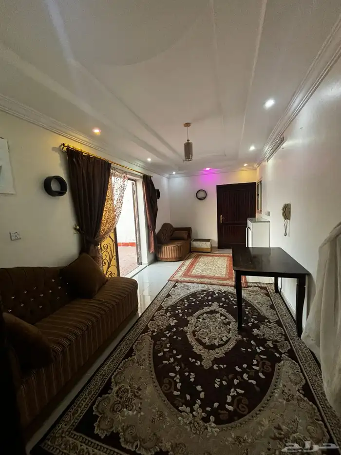 شقة روف 5 غرف موثثة مع سطح مستقل 3