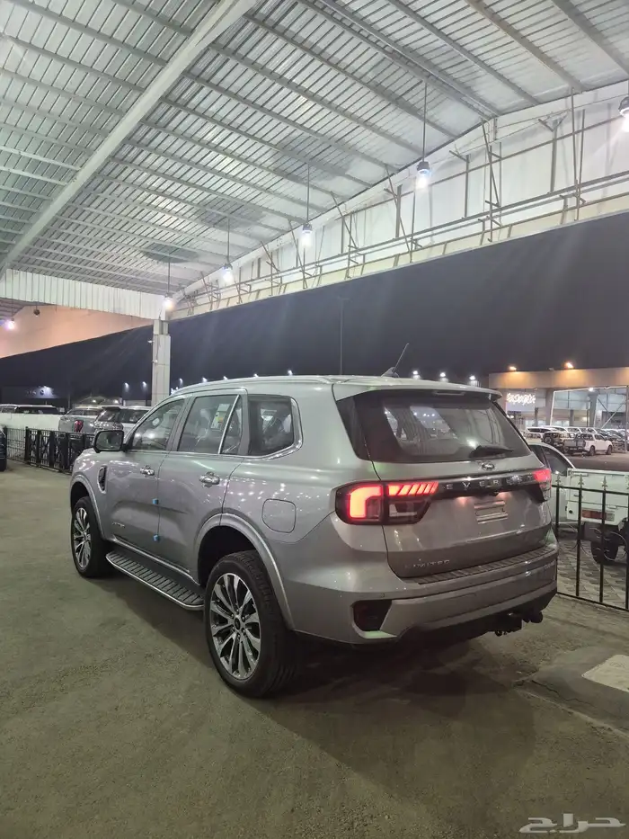 فورد ايفرست ليميتد و XLS بنزين . جديد . 2025 2