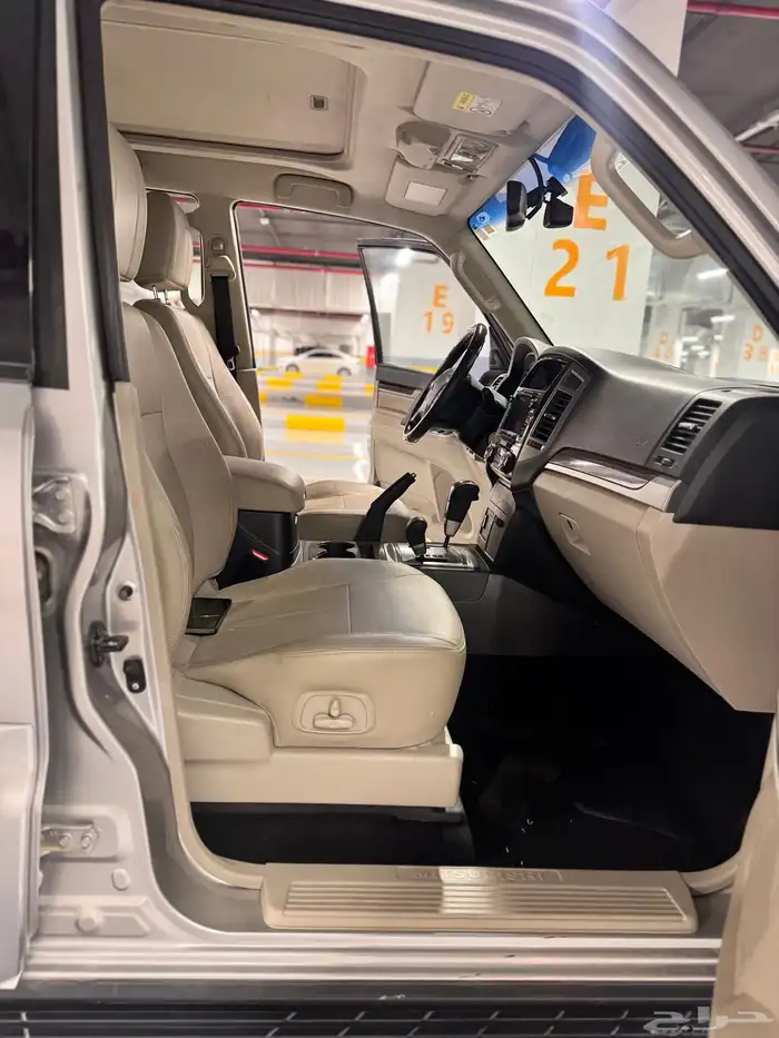 ميتسوبيشي باجيرو موديل 2022 فل كامل 19