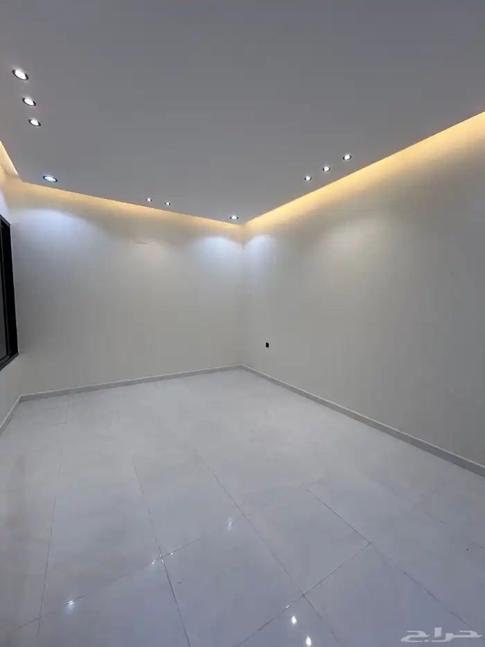 للبيع روف علوي بملحق تشطيب vip درج داخلي وخارجي 15