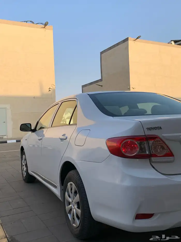 للبيع كورولا 2013 3