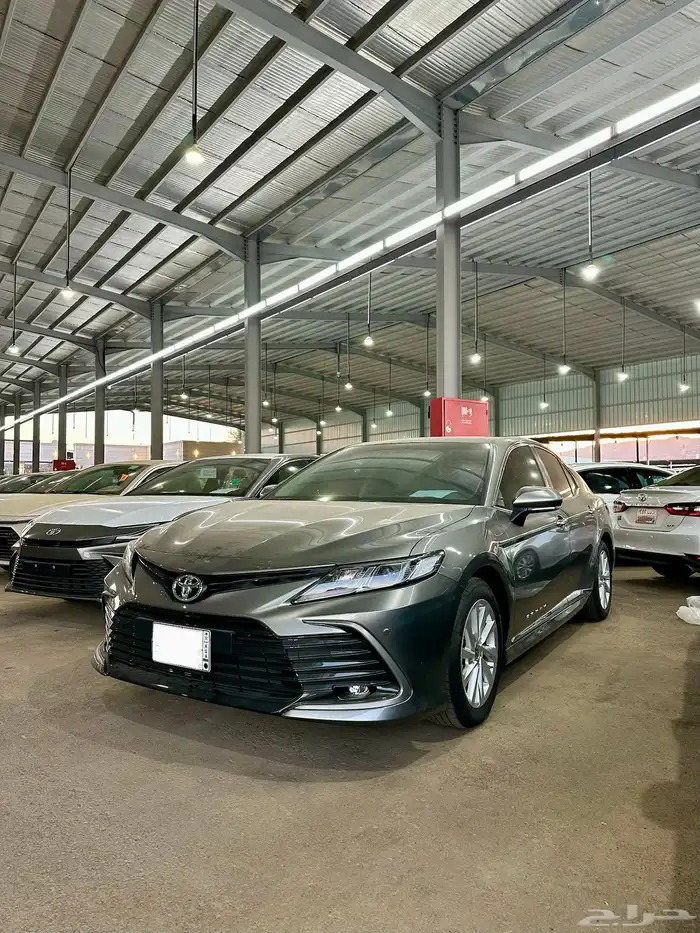 كامري تيتانيوم بنزين GLE العداد ( 2840 كيلو فقط ) موديل 2024 0