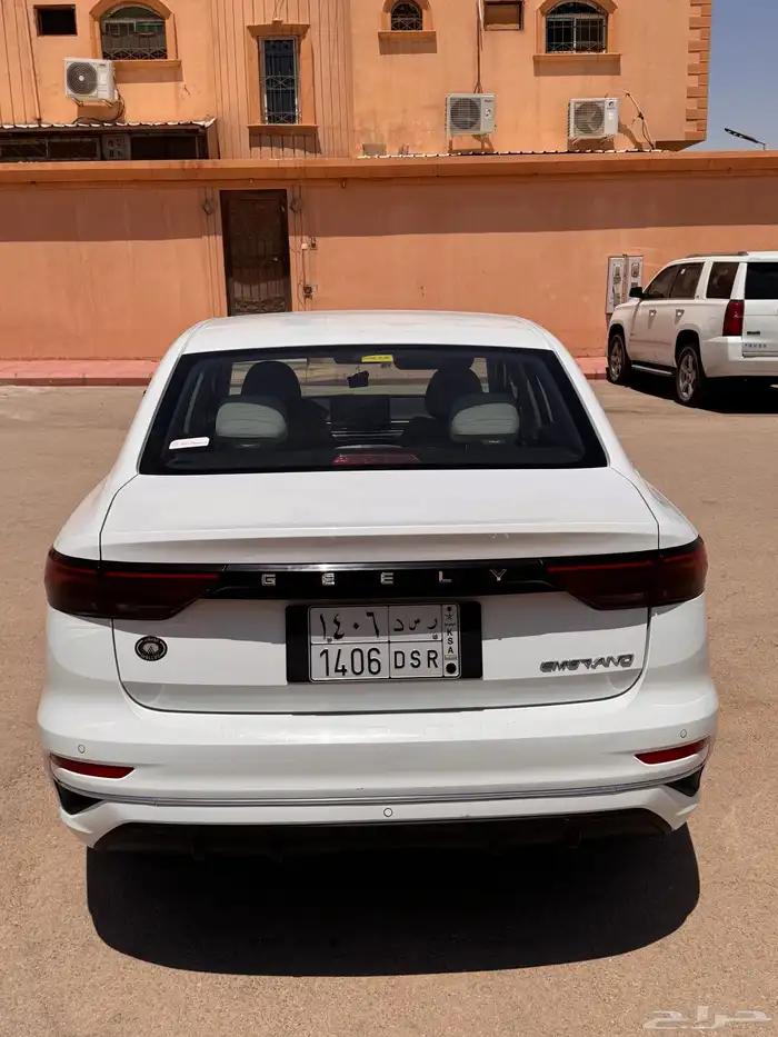 جيلي ام جراند 2023 9