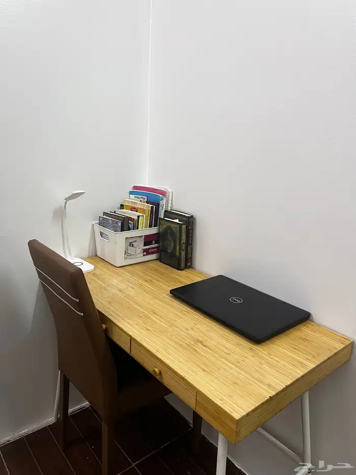 إيكيا طاولة(مكتب)وكرسي 3