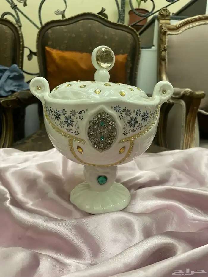 وعاء كلاسيكي Classical Tureen 27