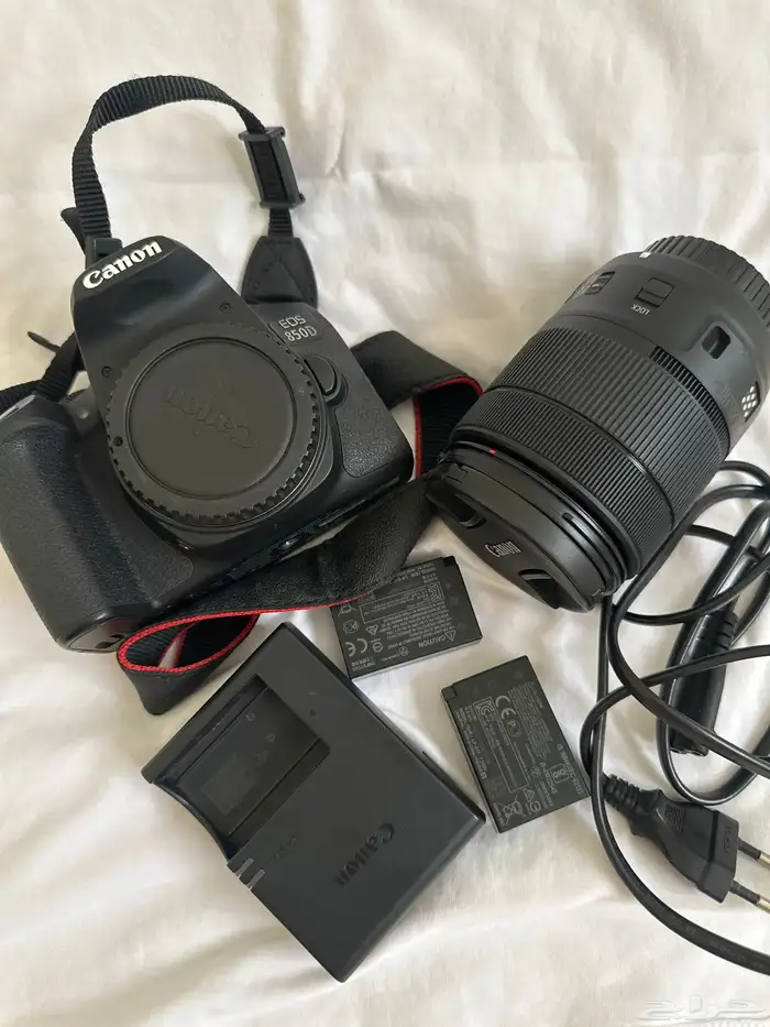 كاميرا كانون 850d مع عدسة 18-135 وملحقاتها اخت الجديد 9