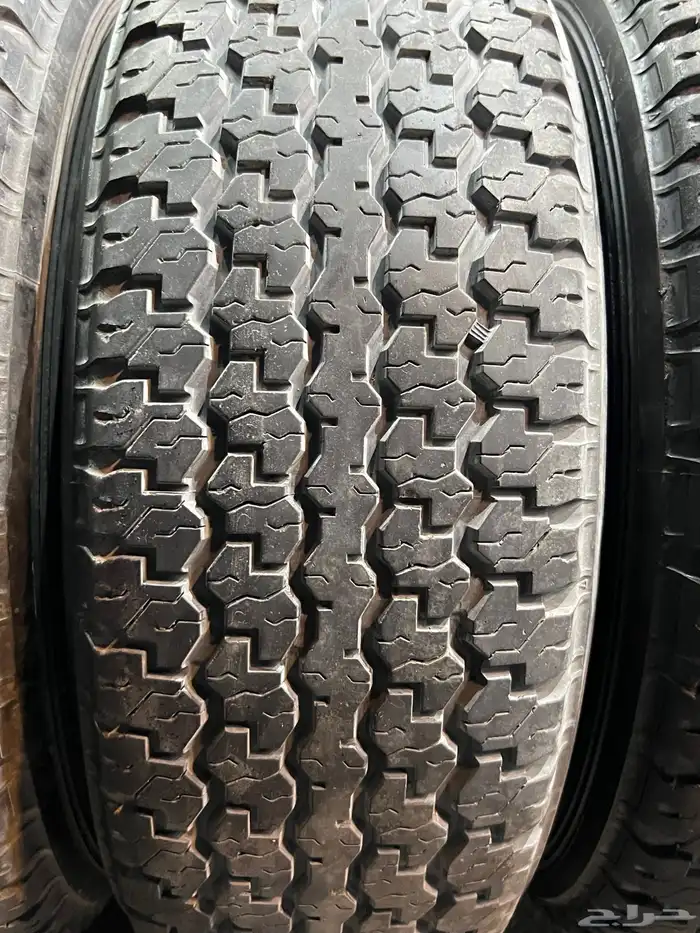 جنوط   رفرف مع كفرات دنلوب مقاس 275 70 16 تاريخ 21 46