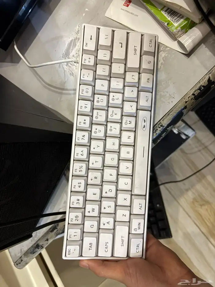 بيسي مع كامل اغراضه 3