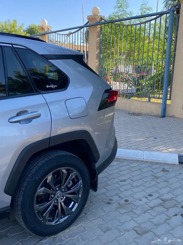 تم البيع الله يبارك للبايع والمشتري 12