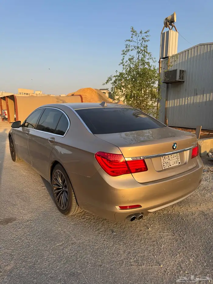 بي ام 2011 730 نظيفه 5