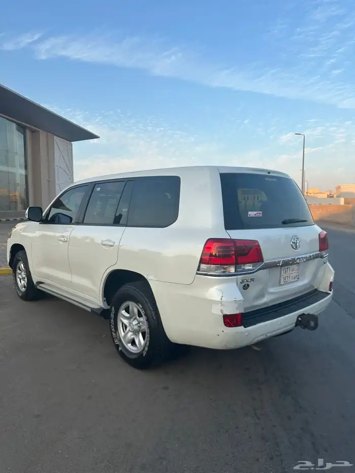 لاندركروزر 2021 GXR 2