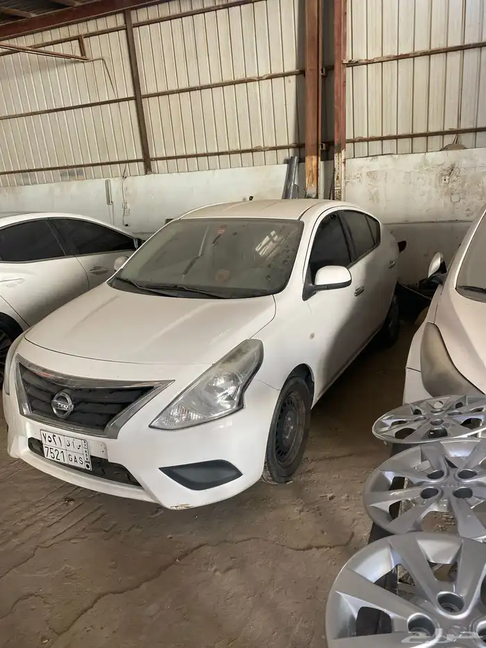 سياره نيسان صني للبيع 2