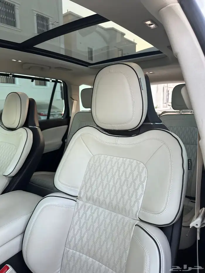 لينكون افياتور بريزيدنشيال 2022 6