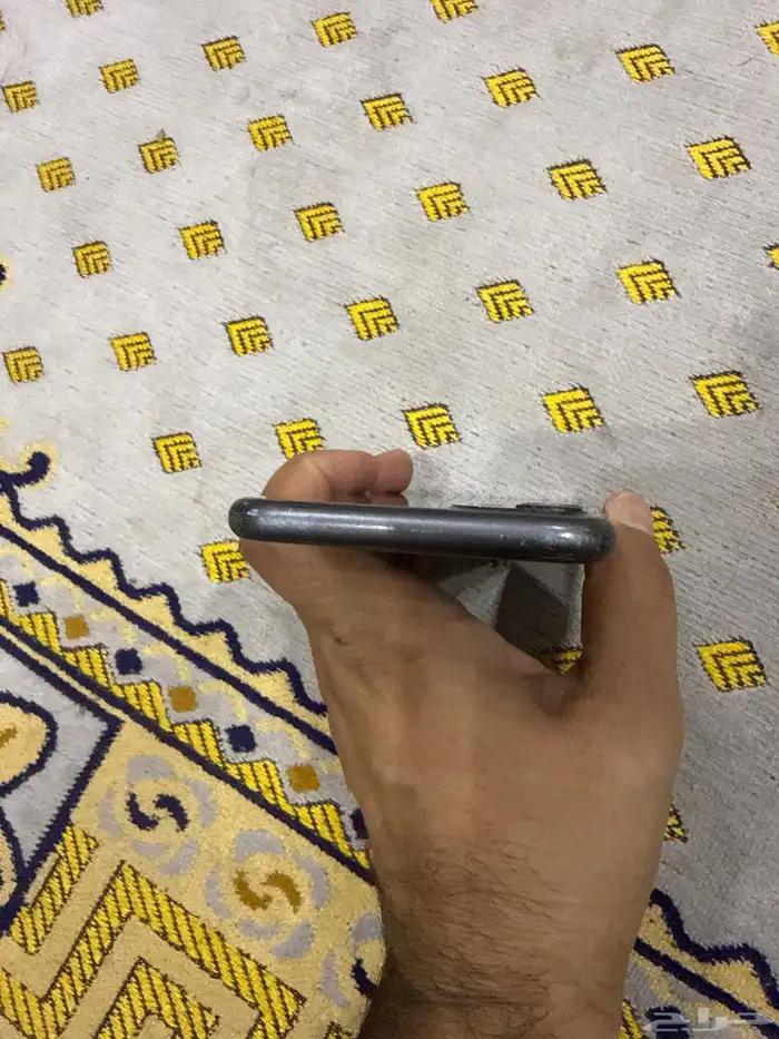 ايفون 11 العادي مساحة 256 3