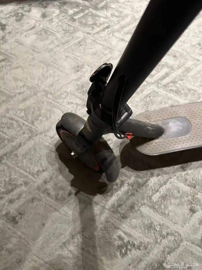 سكوتر لي البيع اخو نضيف ولله سريع و 3 سرعت و في مثبت 3