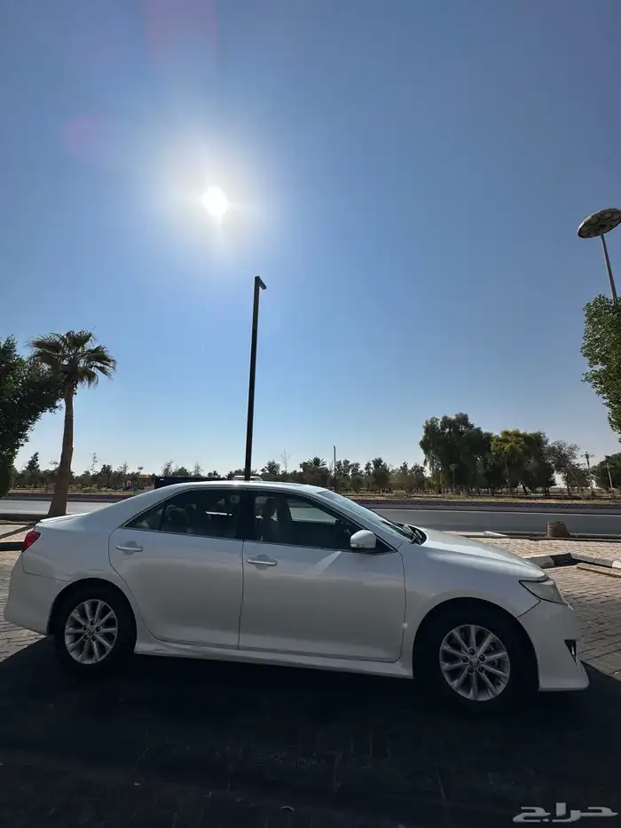 كامري فل كامل للبيع ماشيه 335 الف 4