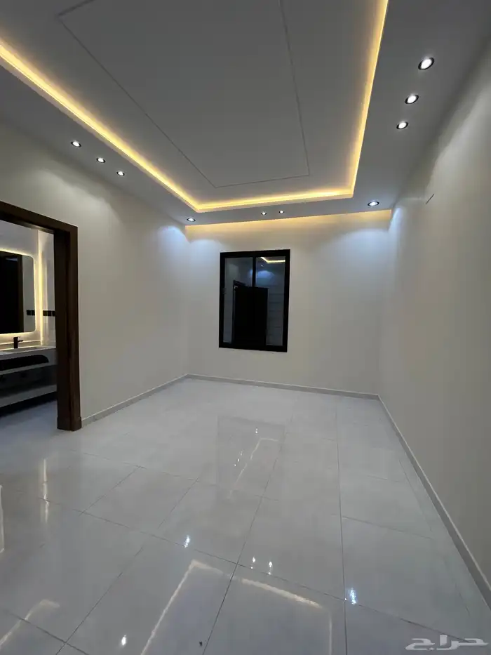 للبيع روف علوي بملحق تشطيب vip درج داخلي وخارجي 3