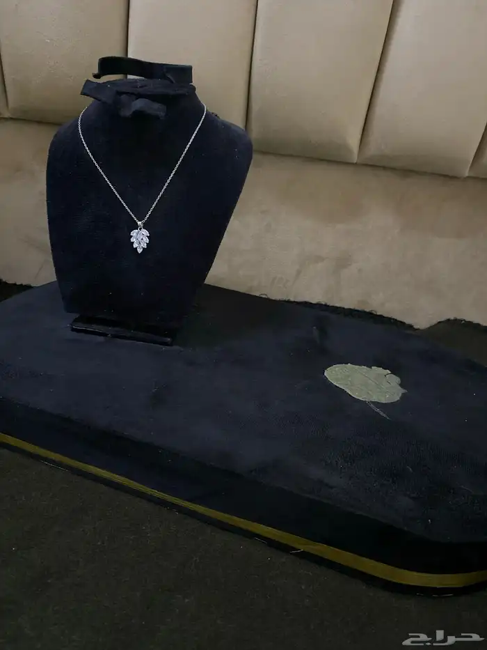 استاند مجوهرات مخملي 0