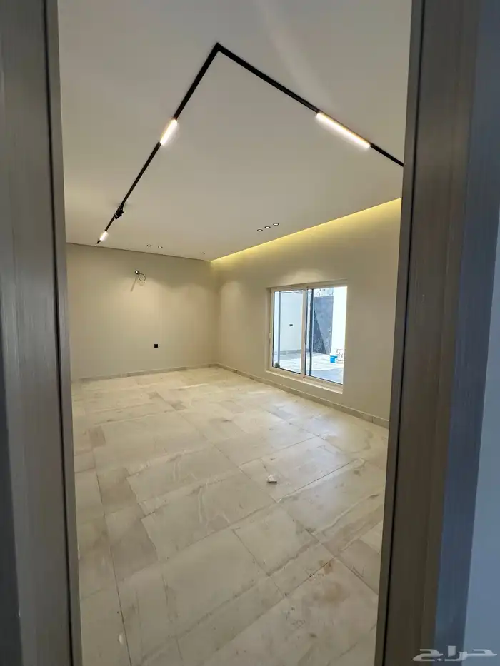 شقة ارضي مدخل سيارة خدمات واصله 670 الف فقط 1