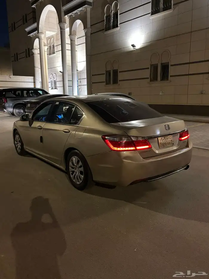 هوندا اكورد 2013 نظيف 16