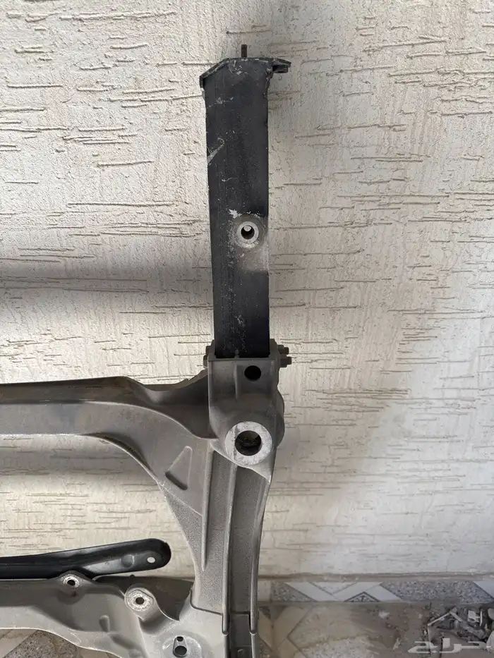 كمر لكزس بحاله ممتازه 460 يركب من موديل 2007فما فوق 1