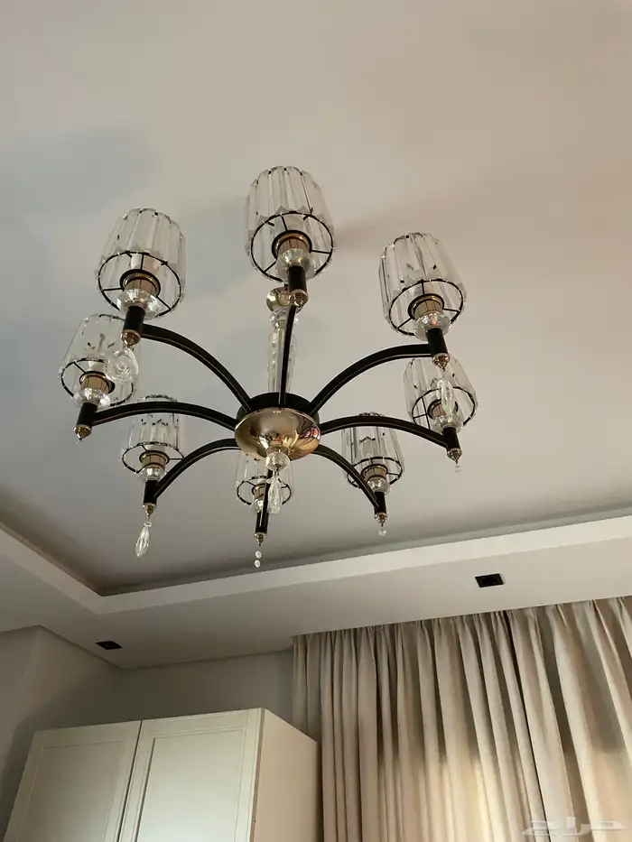 نجف 8شمعات.اللون مزيج كريستال  أسود وذهبي. 0