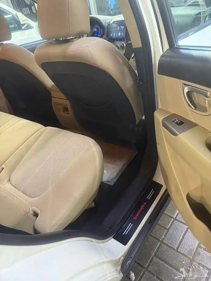 هيونداي سنتافي 2012 فل 3 صفوف نظيفة جدا 30