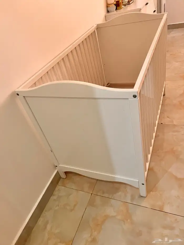 سرير أطفال 0